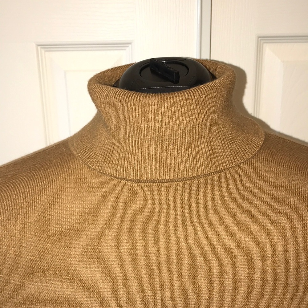 Sweater - Picture 2 of 6
